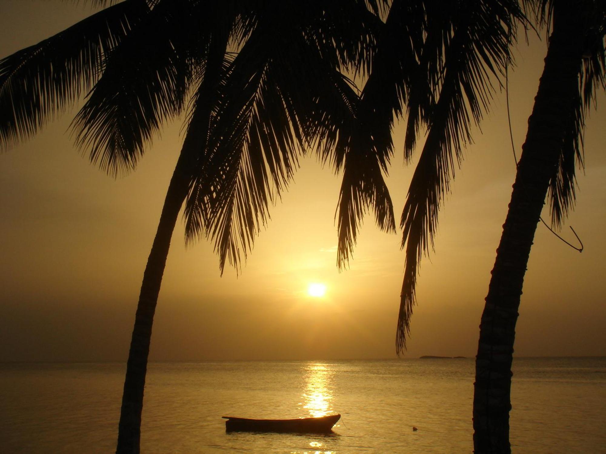 Hotel Playa Colibri ลาสแตร์เรนาส ภายนอก รูปภาพ
