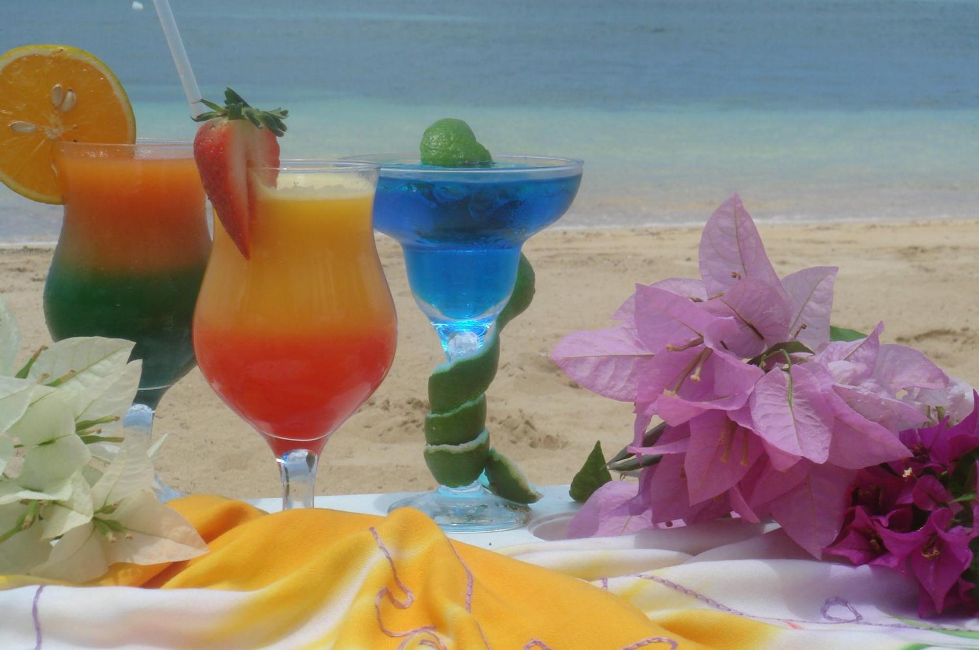 Hotel Playa Colibri ลาสแตร์เรนาส ภายนอก รูปภาพ